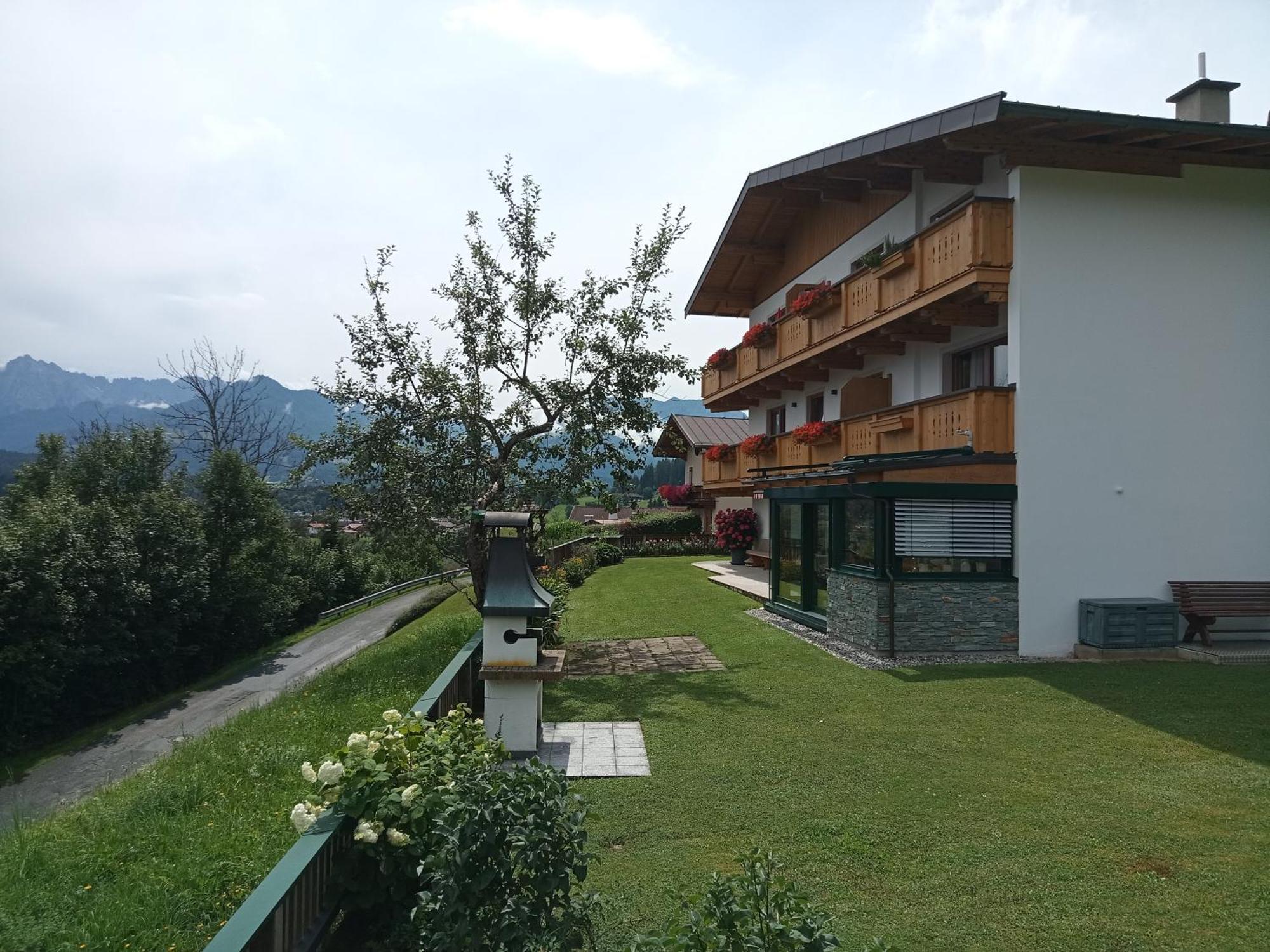 Haus Sonnleit Apartman Kössen Kültér fotó